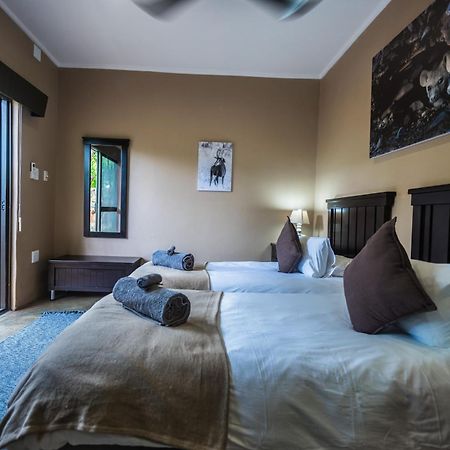Maninghi Lodge Balule Game Reserve Bagian luar foto