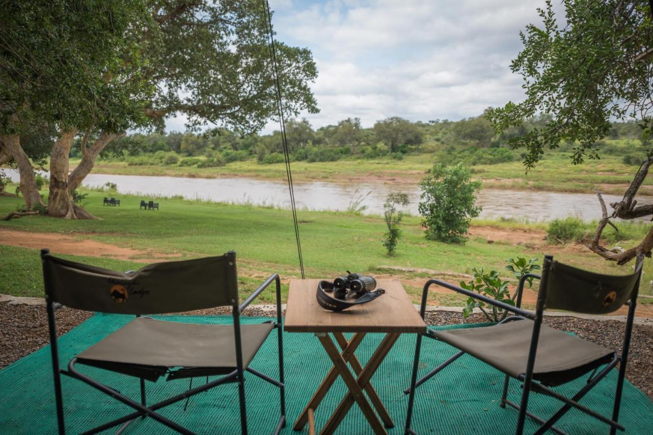 Maninghi Lodge Balule Game Reserve Bagian luar foto