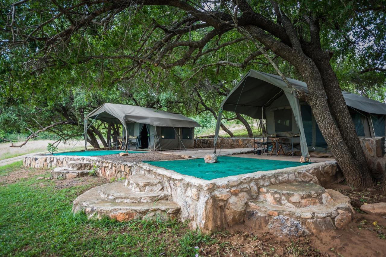 Maninghi Lodge Balule Game Reserve Bagian luar foto