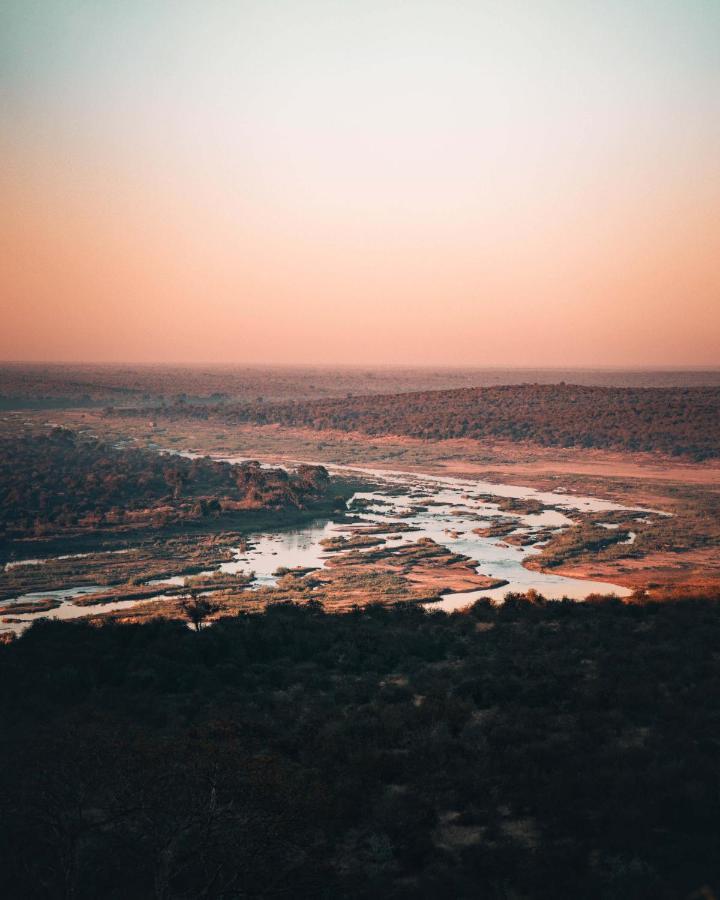 Maninghi Lodge Balule Game Reserve Bagian luar foto