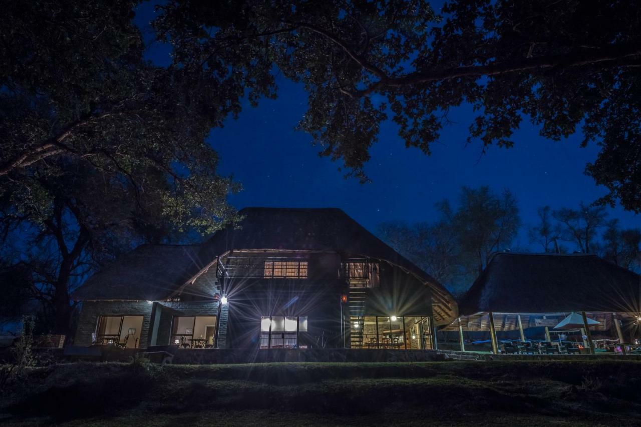 Maninghi Lodge Balule Game Reserve Bagian luar foto