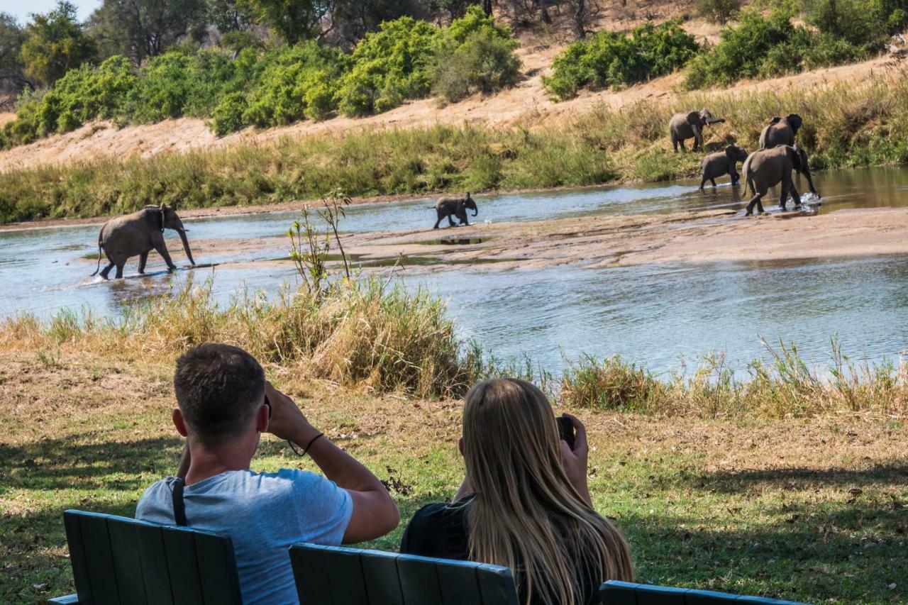 Maninghi Lodge Balule Game Reserve Bagian luar foto
